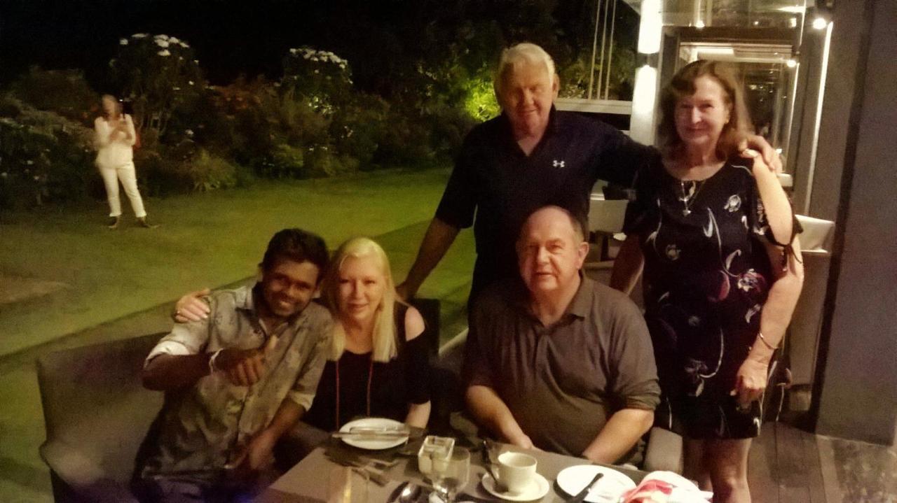 Anna Shanthi Villa Kandy Exteriör bild