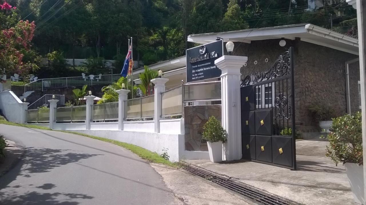Anna Shanthi Villa Kandy Exteriör bild